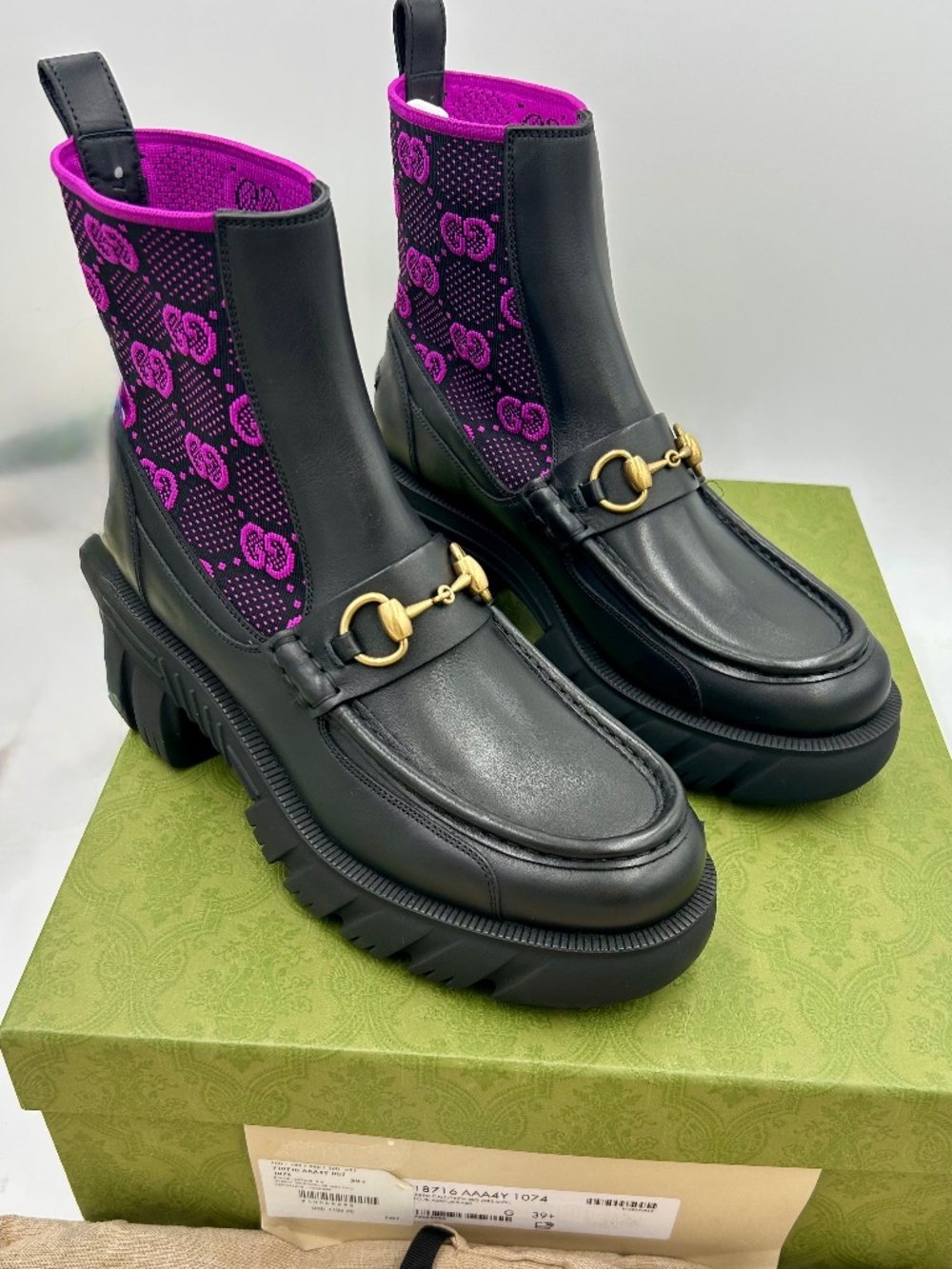 Women’s Gucci Quebec Horsebit Chelsea Boots.  Size 39.5. Made in Italy.